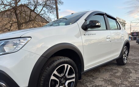 Renault Logan II, 2022 год, 1 450 000 рублей, 9 фотография