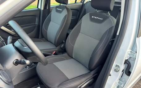 Renault Logan II, 2022 год, 1 450 000 рублей, 15 фотография