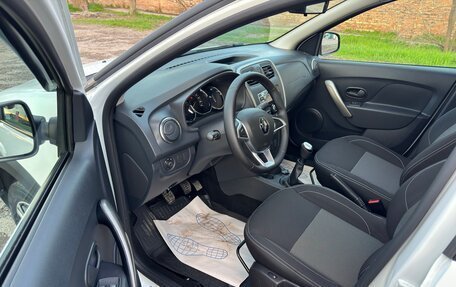Renault Logan II, 2022 год, 1 450 000 рублей, 14 фотография