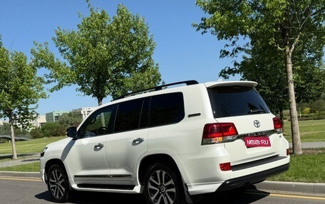 Toyota Land Cruiser 200, 2018 год, 8 000 000 рублей, 1 фотография