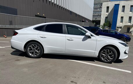 Hyundai Sonata VIII, 2020 год, 1 830 000 рублей, 2 фотография