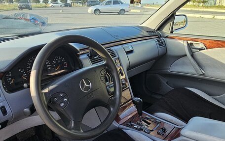 Mercedes-Benz E-Класс, 1999 год, 600 000 рублей, 9 фотография