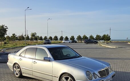 Mercedes-Benz E-Класс, 1999 год, 600 000 рублей, 5 фотография