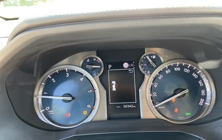 Toyota Land Cruiser Prado 150 рестайлинг 2, 2022 год, 8 300 000 рублей, 14 фотография
