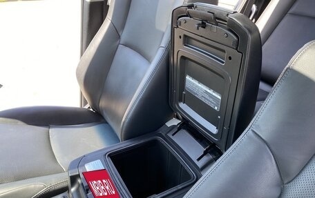 Toyota Land Cruiser Prado 150 рестайлинг 2, 2022 год, 8 300 000 рублей, 15 фотография