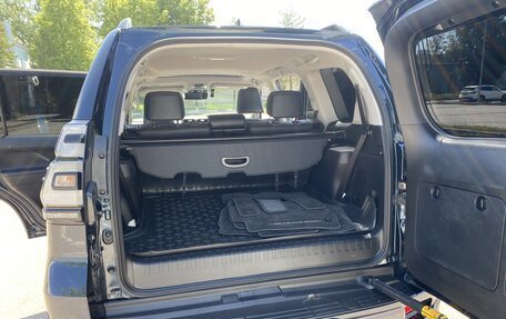 Toyota Land Cruiser Prado 150 рестайлинг 2, 2022 год, 8 300 000 рублей, 29 фотография