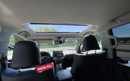 Toyota Land Cruiser Prado 150 рестайлинг 2, 2022 год, 8 300 000 рублей, 31 фотография