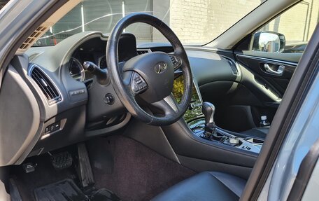 Infiniti Q50 I рестайлинг, 2016 год, 1 800 000 рублей, 13 фотография