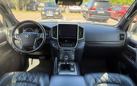 Toyota Land Cruiser 200, 2018 год, 8 000 000 рублей, 10 фотография