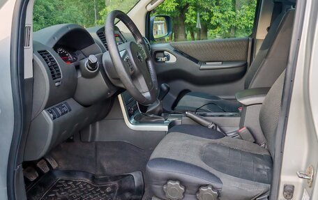 Nissan Navara (Frontier), 2011 год, 2 200 000 рублей, 8 фотография