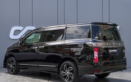 Nissan Elgrand III, 2017 год, 2 650 000 рублей, 2 фотография