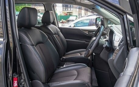 Nissan Elgrand III, 2017 год, 2 650 000 рублей, 11 фотография