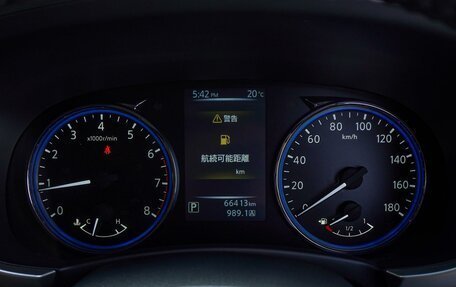 Nissan Elgrand III, 2017 год, 2 650 000 рублей, 18 фотография