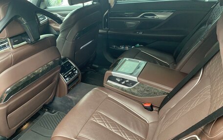 BMW 7 серия, 2018 год, 5 300 000 рублей, 5 фотография