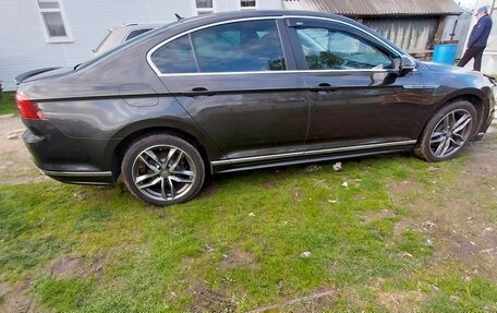 Volkswagen Passat B8 рестайлинг, 2018 год, 2 000 000 рублей, 2 фотография