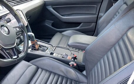 Volkswagen Passat B8 рестайлинг, 2018 год, 2 000 000 рублей, 4 фотография