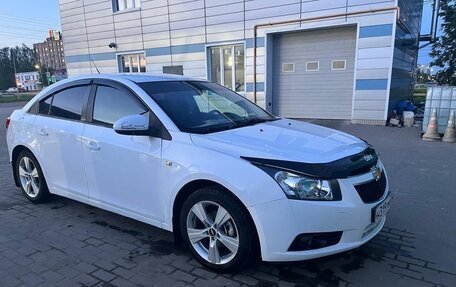 Chevrolet Cruze II, 2010 год, 650 000 рублей, 9 фотография