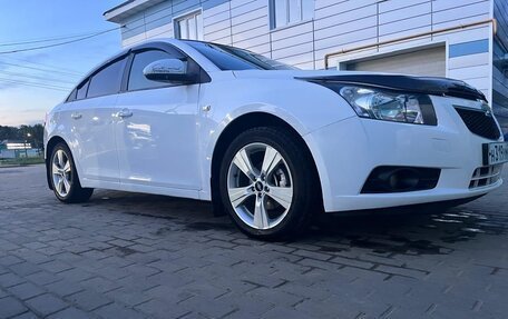 Chevrolet Cruze II, 2010 год, 650 000 рублей, 10 фотография
