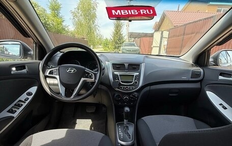 Hyundai Solaris II рестайлинг, 2013 год, 700 000 рублей, 12 фотография