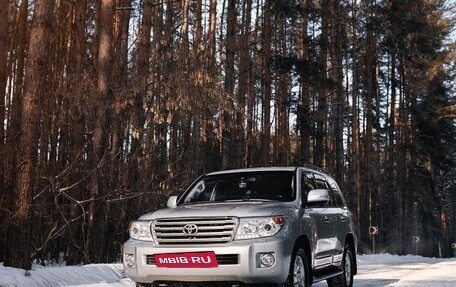 Toyota Land Cruiser 200, 2015 год, 5 500 000 рублей, 2 фотография
