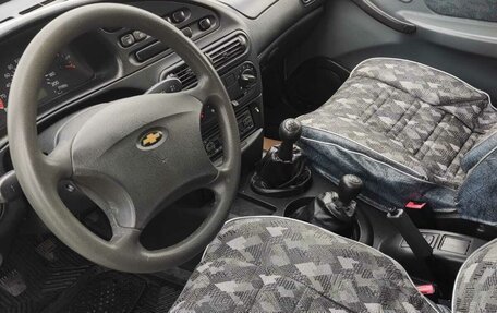 Chevrolet Niva I рестайлинг, 2004 год, 300 000 рублей, 9 фотография