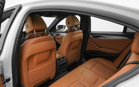BMW 5 серия, 2017 год, 3 799 000 рублей, 11 фотография