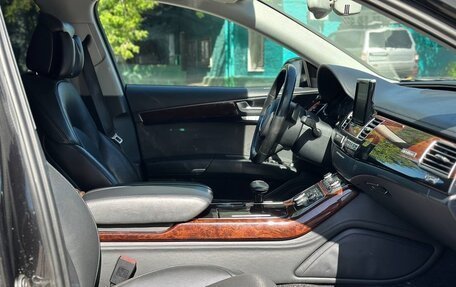 Audi A8, 2011 год, 1 399 000 рублей, 10 фотография