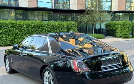Rolls-Royce Ghost Series II рестайлинг, 2022 год, 36 000 000 рублей, 5 фотография