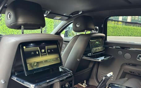 Rolls-Royce Ghost Series II рестайлинг, 2022 год, 36 000 000 рублей, 38 фотография