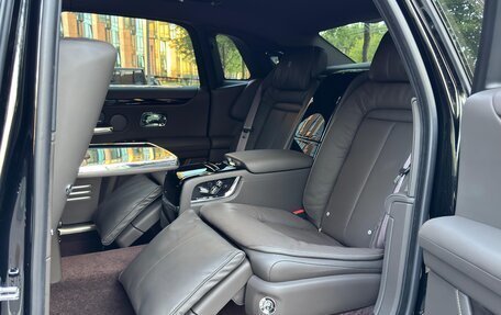Rolls-Royce Ghost Series II рестайлинг, 2022 год, 36 000 000 рублей, 37 фотография
