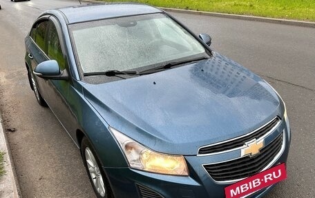 Chevrolet Cruze II, 2014 год, 900 000 рублей, 2 фотография