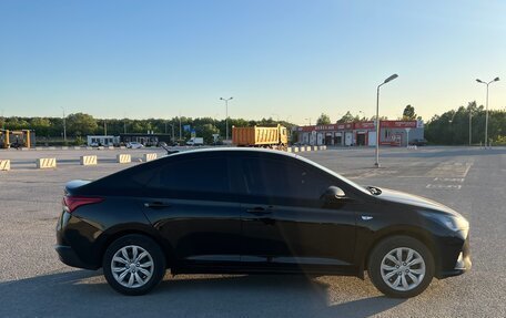 Hyundai Solaris II рестайлинг, 2021 год, 1 390 000 рублей, 4 фотография