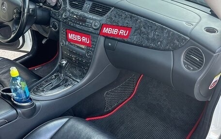 Mercedes-Benz CLS, 2005 год, 1 900 000 рублей, 12 фотография