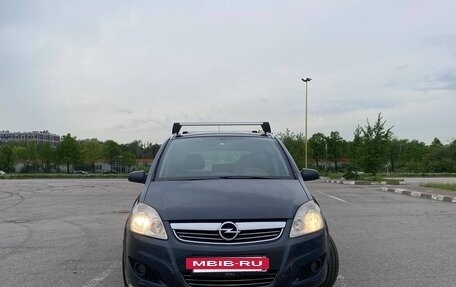Opel Zafira B, 2008 год, 560 000 рублей, 2 фотография