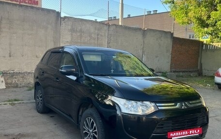 Mitsubishi Outlander III рестайлинг 3, 2012 год, 1 120 000 рублей, 2 фотография