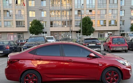 Hyundai Solaris II рестайлинг, 2011 год, 820 000 рублей, 3 фотография