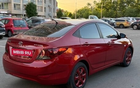 Hyundai Solaris II рестайлинг, 2011 год, 820 000 рублей, 2 фотография