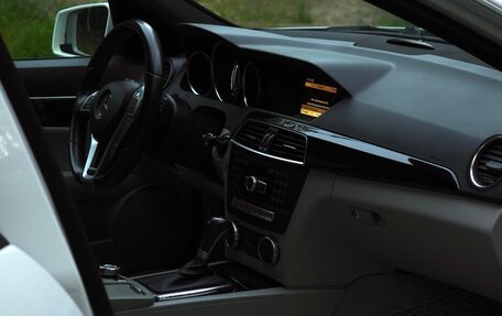 Mercedes-Benz C-Класс, 2012 год, 2 000 000 рублей, 11 фотография