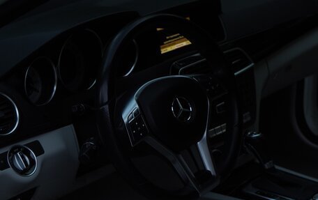 Mercedes-Benz C-Класс, 2012 год, 2 000 000 рублей, 21 фотография