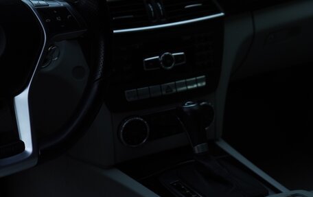 Mercedes-Benz C-Класс, 2012 год, 2 000 000 рублей, 25 фотография