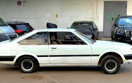 Toyota Carina, 1984 год, 525 000 рублей, 2 фотография