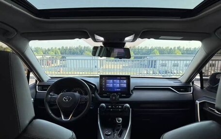 Toyota RAV4, 2022 год, 2 850 000 рублей, 7 фотография