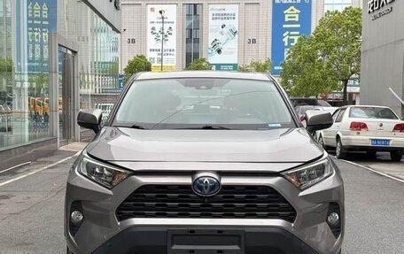 Toyota RAV4, 2022 год, 2 800 000 рублей, 3 фотография