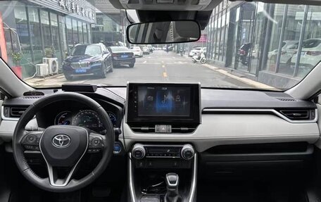 Toyota RAV4, 2022 год, 2 800 000 рублей, 7 фотография