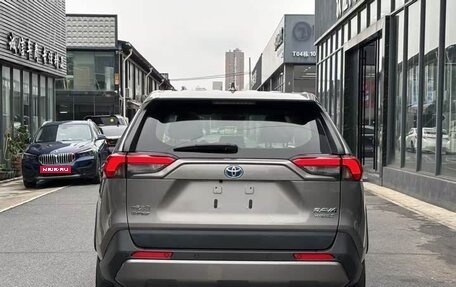 Toyota RAV4, 2022 год, 2 800 000 рублей, 4 фотография