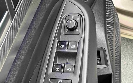 Volkswagen Passat B8 рестайлинг, 2021 год, 2 500 000 рублей, 14 фотография