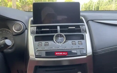 Lexus NX I, 2021 год, 3 155 000 рублей, 19 фотография