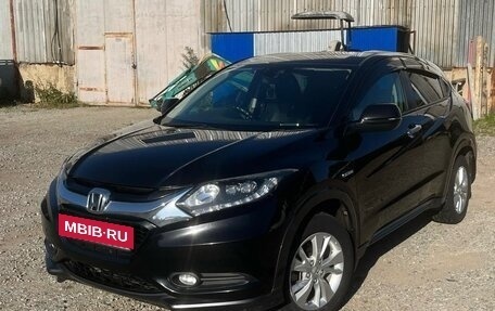Honda Vezel, 2015 год, 1 350 000 рублей, 3 фотография