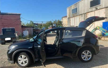 Honda Vezel, 2015 год, 1 350 000 рублей, 24 фотография