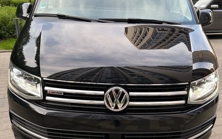 Volkswagen Multivan T6 рестайлинг, 2018 год, 4 180 000 рублей, 7 фотография